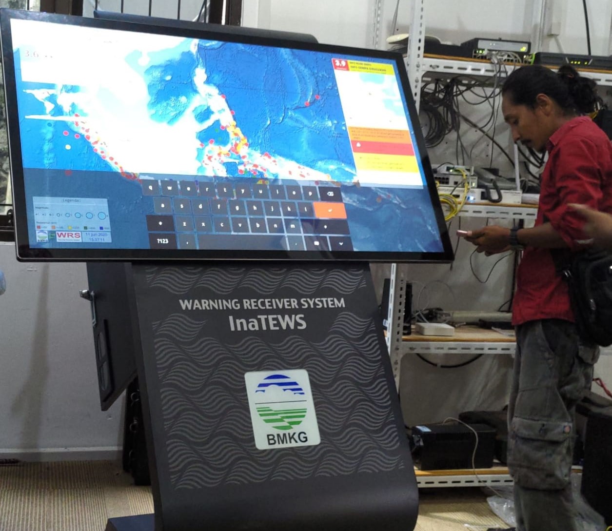 Kawasan Danau Toba di Pasang Sistem Monitoring Gempa Oleh BMKG  
